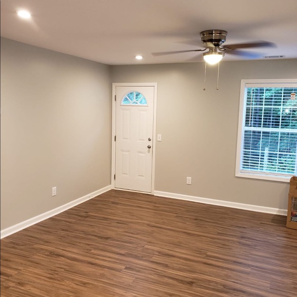 Basement rental - Picture 3 of 5